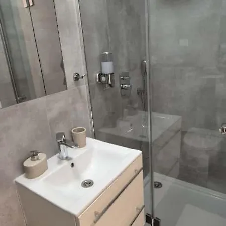 Kazimierz By Staymoovers Oda ve Kahvaltı