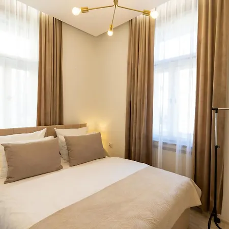 Kazimierz By Staymoovers Bed & Breakfast 4*