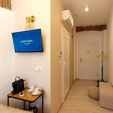 Kazimierz By Staymoovers Bed and Breakfast 4*