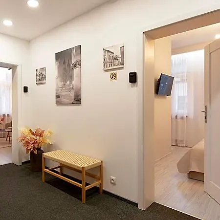 Bed and Breakfast Kazimierz By Staymoovers 4*