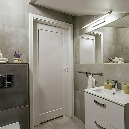 Bed and Breakfast Kazimierz By Staymoovers 4*